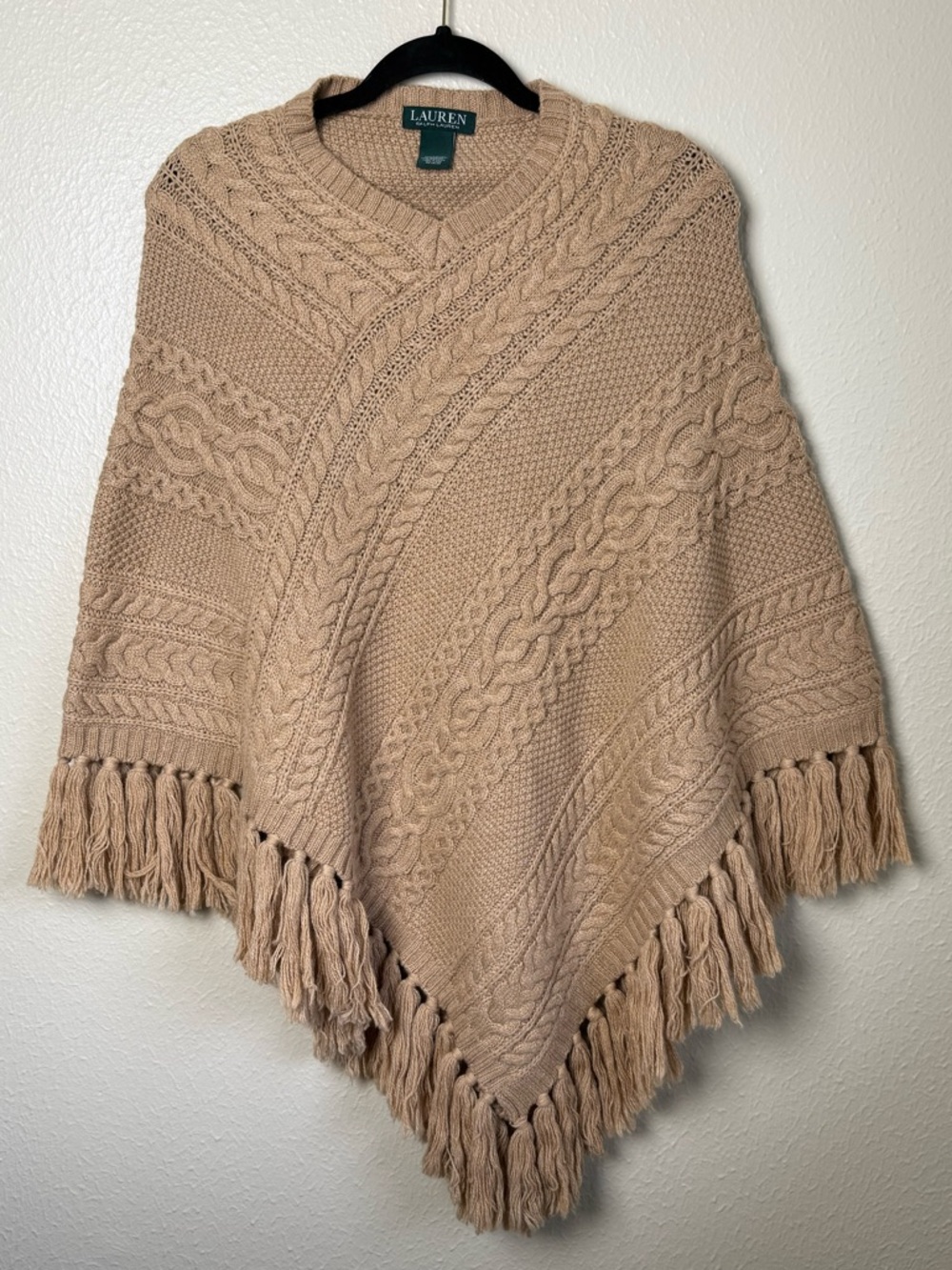 Women's Ralph Lauren Cable Knit Lambs Wool Poncho, Cape - Picture 2 of 5